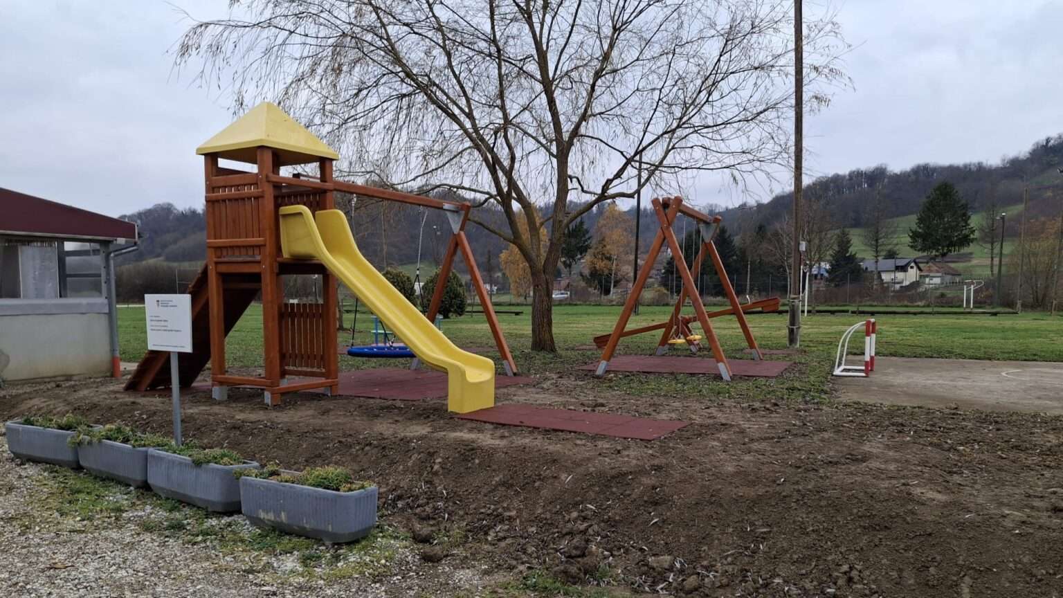op-ina-krapinske-toplice-izgradila-jo-dva-nova-dje-ja-igrali-ta